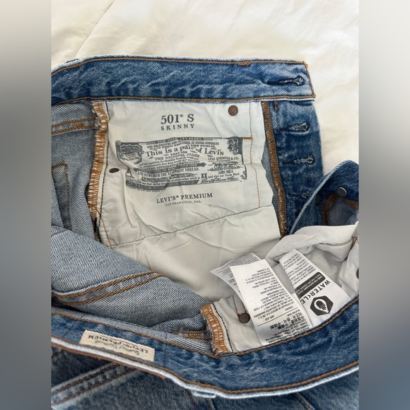 Levi’s 501 Jeans - Picture 6 of 7